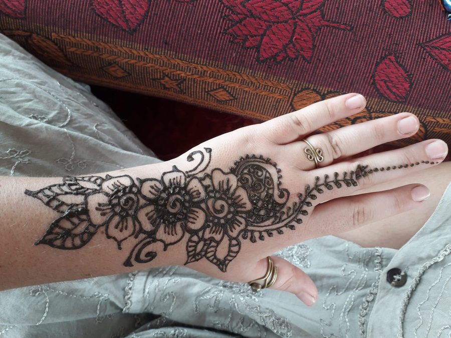 Tatuaje de henna natural